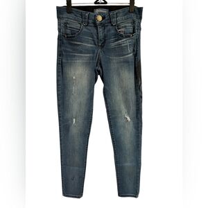 🎨👖 Classic Blue Distressed Women’s Jeans | Hand-Painted Back Detail 👖🎨